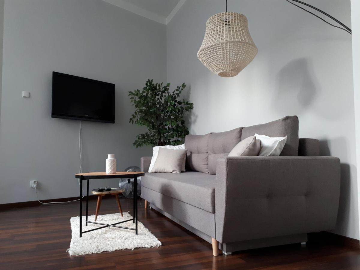 Marzec Apartamenty Gniezno Exterior foto