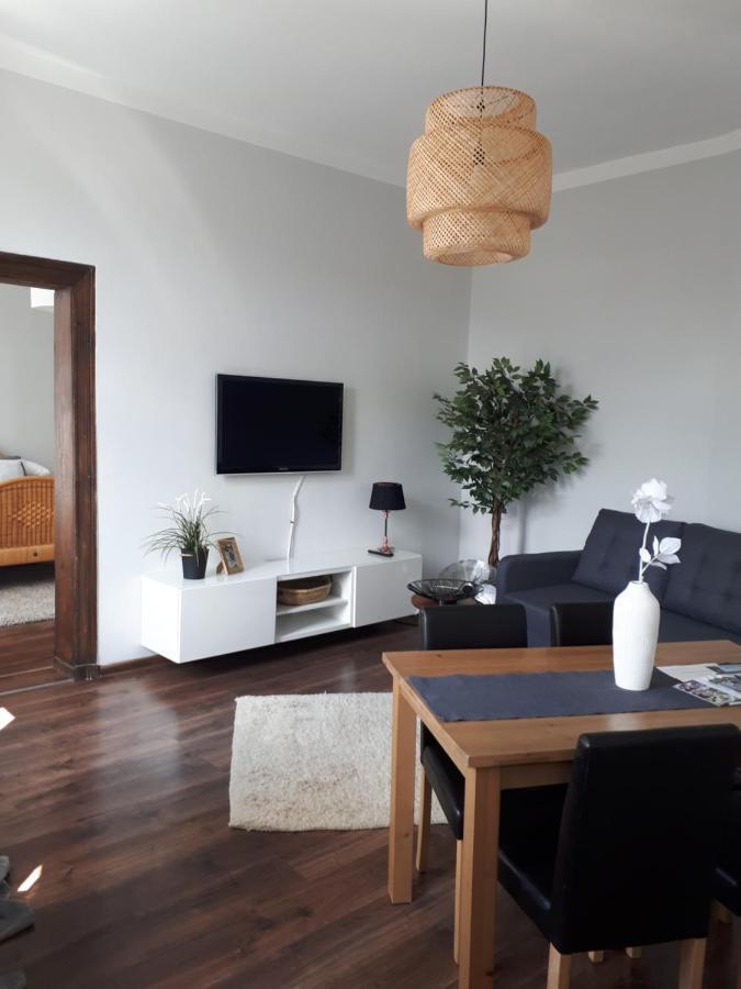Marzec Apartamenty Gniezno Exterior foto